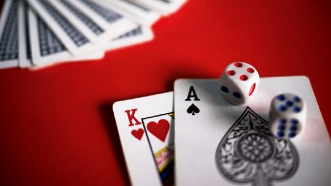 Apuestas progresivas en juegos de cartas y dados