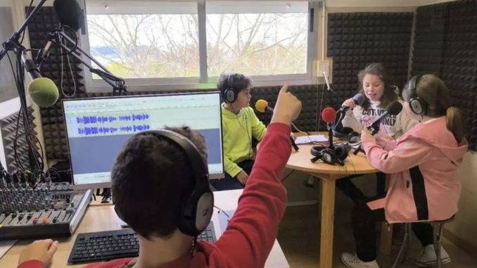 Radio_na_biblo_86568