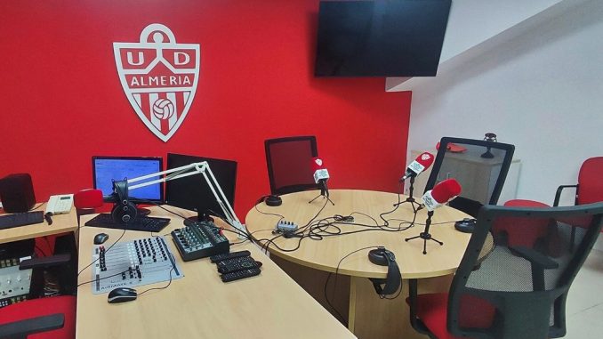 UDA_Radio_88245